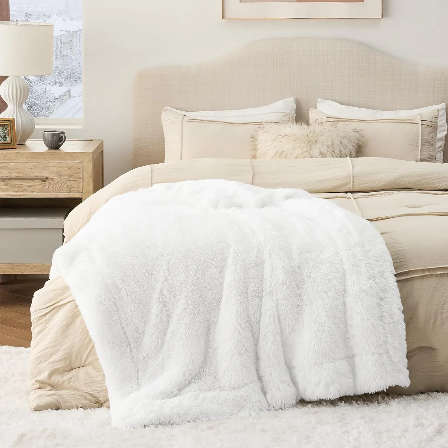 Bedsure Fluffy White Throw Blanket Gifts for Women, Men, Soft Fleece Cozy Fuzzy Sherpa Plush Warm Minky Thick Faux Fur Throws for Couch, Bed, White Decor Spring Blanket Gifts for Mom Dad, 50x60