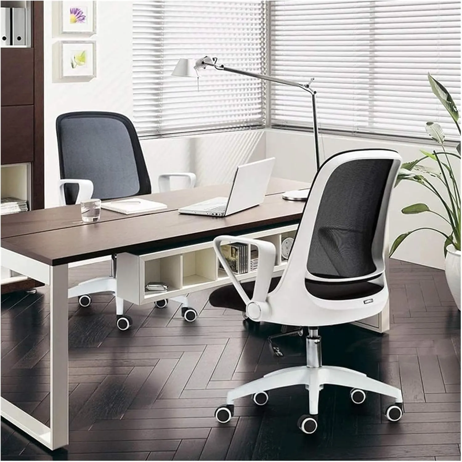 Chair Office Ergonomic Chair Rotating Handrail Small Space Dedicated Breathable Mesh Swivel Chair Bearing Weight (Color : Light Green)