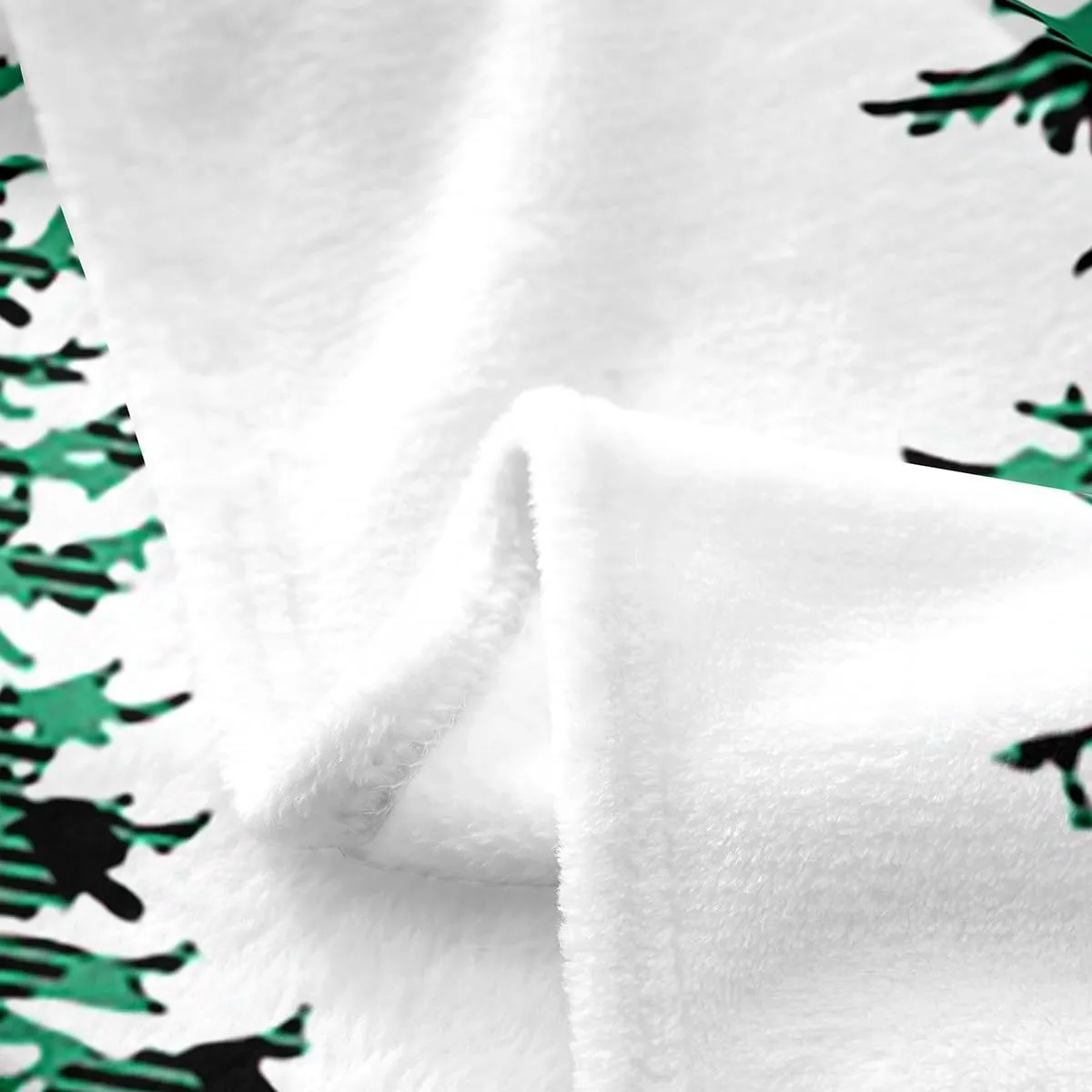 Christmas Camper Fleece Blanket Winter Happy Camping Blankets for Boys Girls Xmas Snowman Snowflake Throw Blanket All Season Pine Tree Silhouette Queen 90x90 Inch Living Room Decor Flannel Blankets