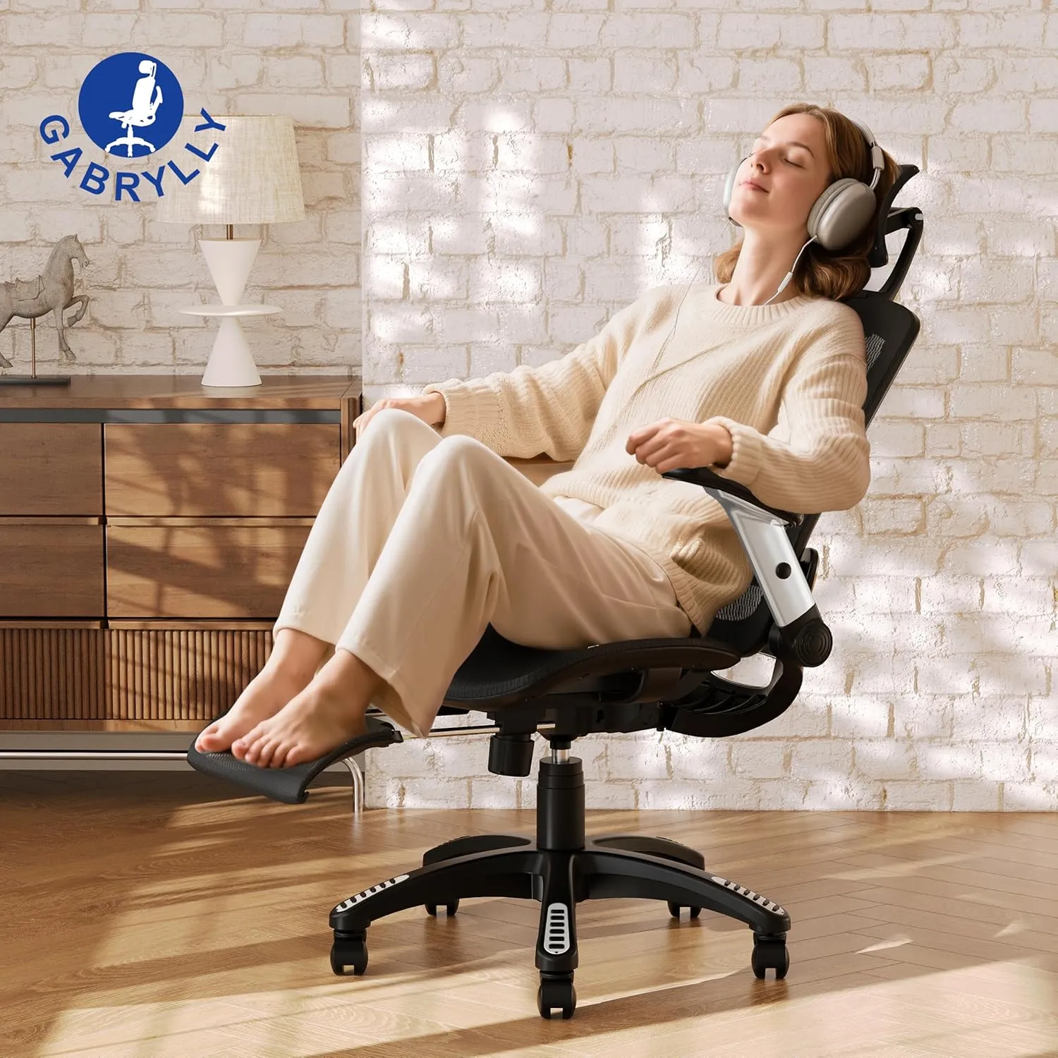 GABRYLLY Ergonomic Office Chair with Footrest, High Back Home Desk Chair - 3D Headrest, Flip-Up Arms, 135° Tilt and Wide Cushion, Heavy Duty Mesh Chairs for Task Computer Gaming,GYB01-FT
