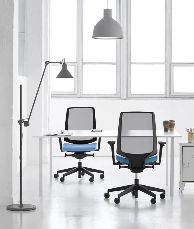 LightUp - Mesh Task Chair - Model 250