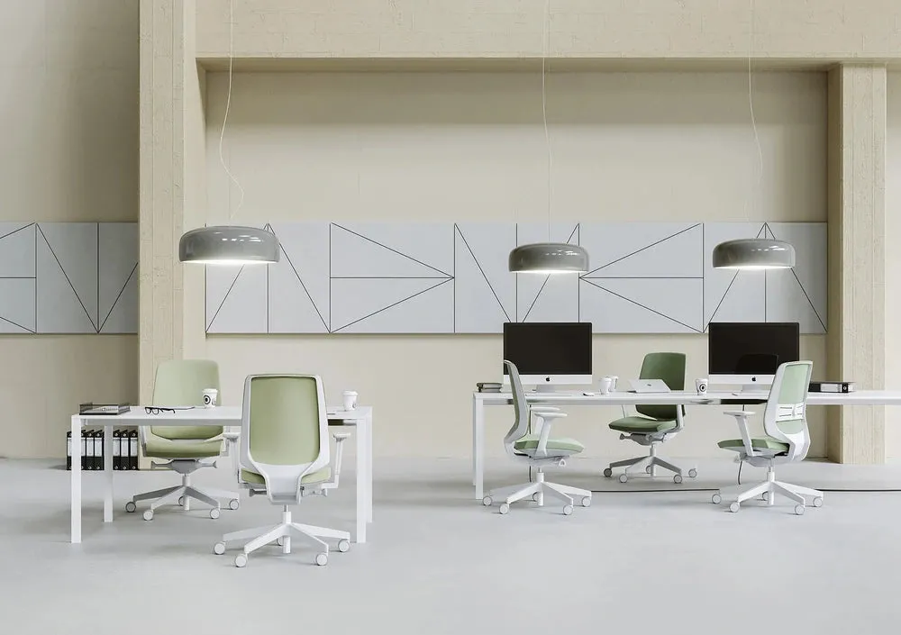 LightUp - Mesh Task Chair - Model 250