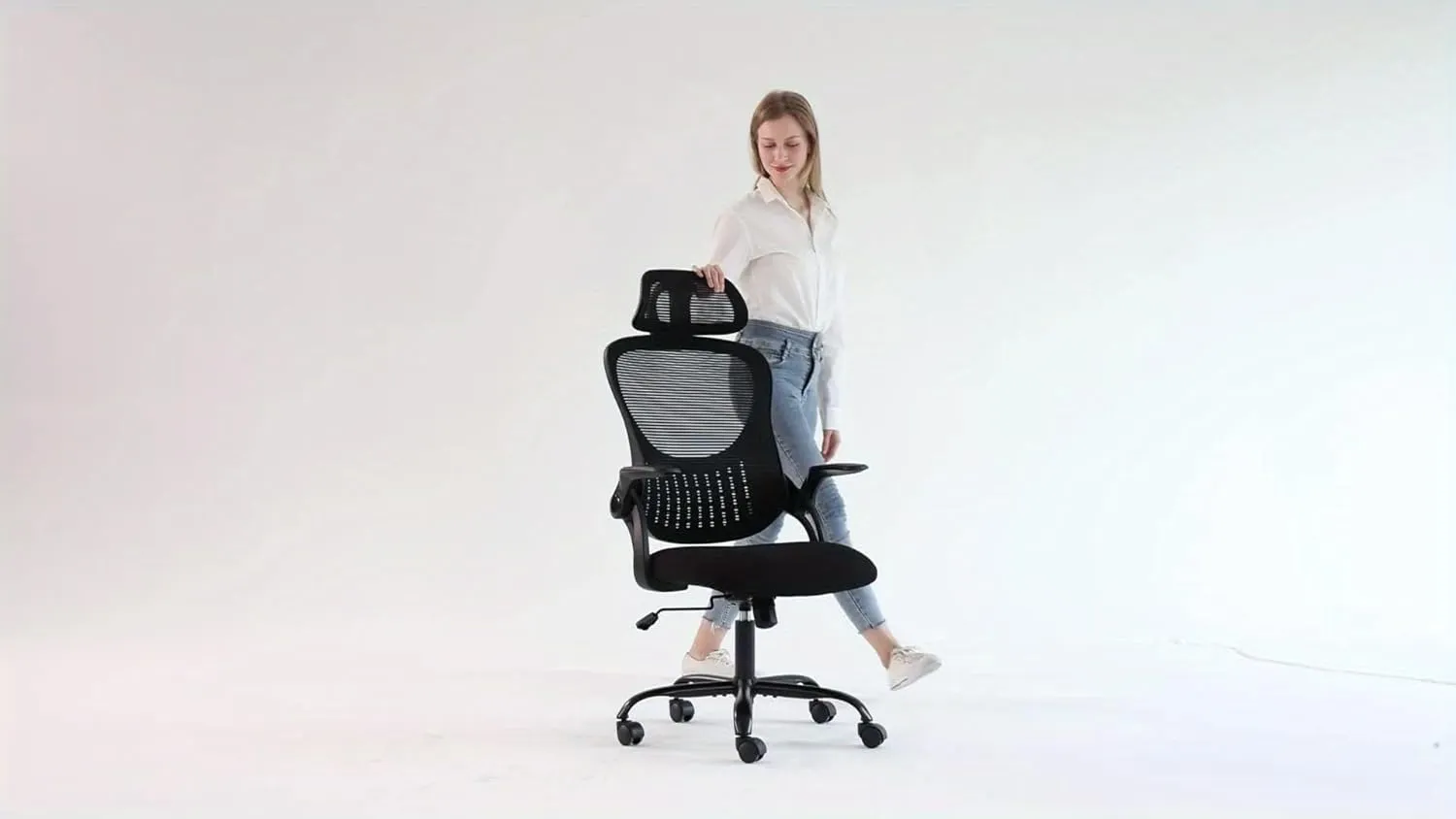 Mesh Ergonomic Office Computer Desk Chair with Adjustable Headrests & Flip-up Arms,for Living Room,Bedroom,Study,Office(26.7"×20.08"×53"). (Black)