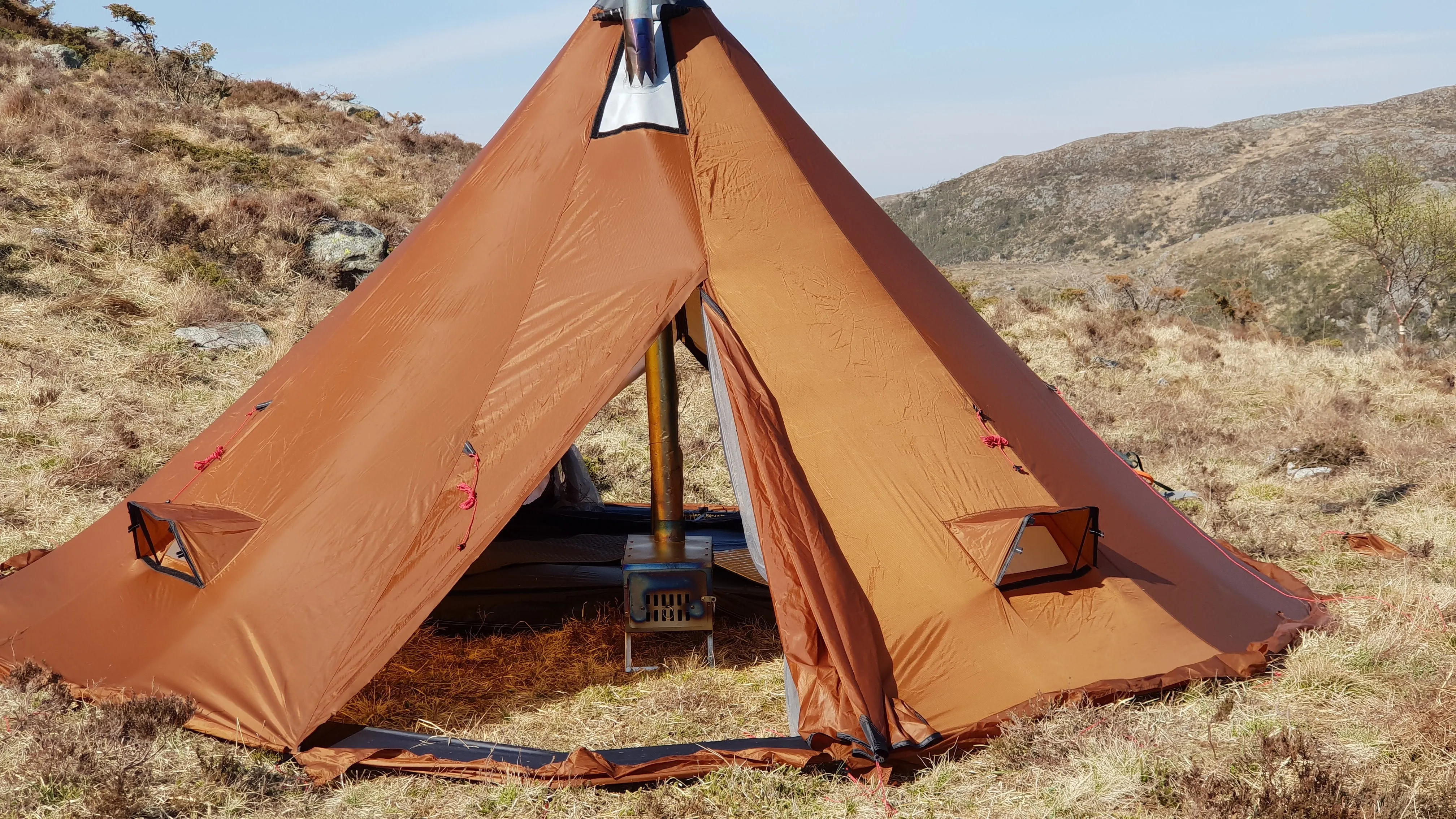 NorTent Lavvo 4 - Winter Hot Tent (Woodstove Compatible)