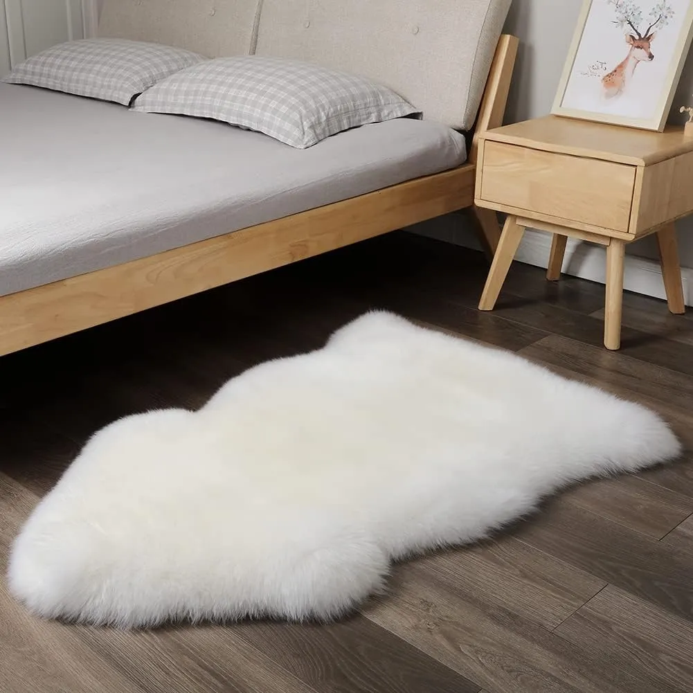 Premium Genuine Fur Sheepskin Rug Real Australia Sheepskin Natural Luxury Fluffy Lambskin Fur Area Rug Seat Covers for Kids Bedroom Sofa Chair Cover (Creamy White, Single Pelt/2ft x 3ft)
